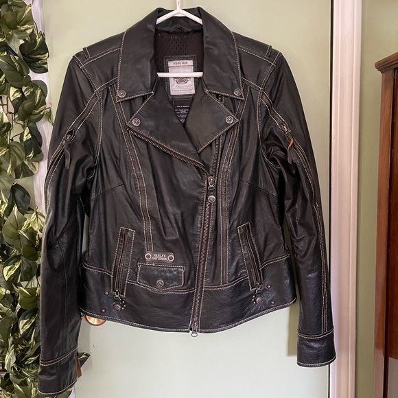 Ladies leather Harley Davidson jacket - Picture 1 of 9